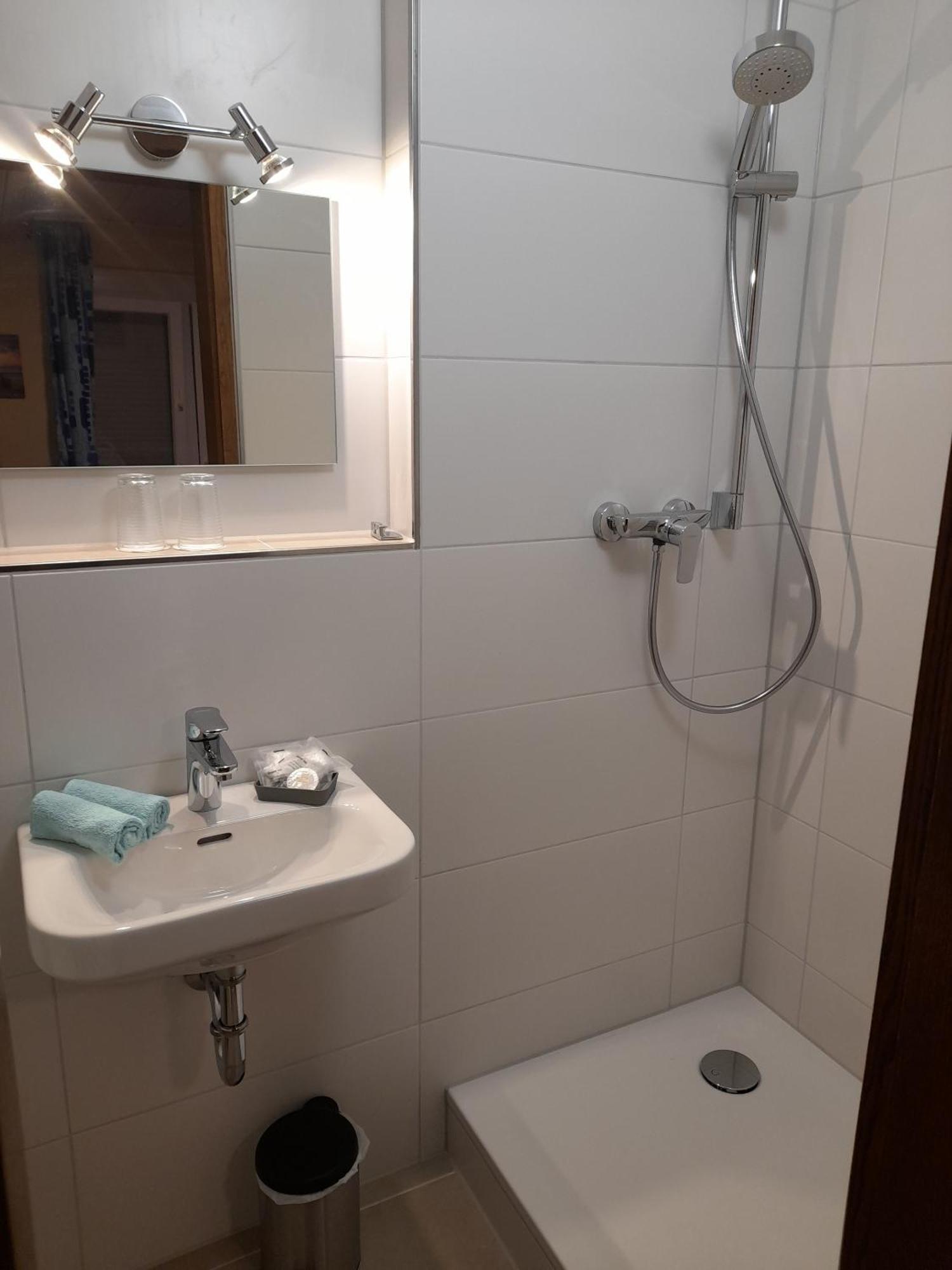 Gaestezimmer Bernkastel - Gaestehaus Barbara Стая снимка